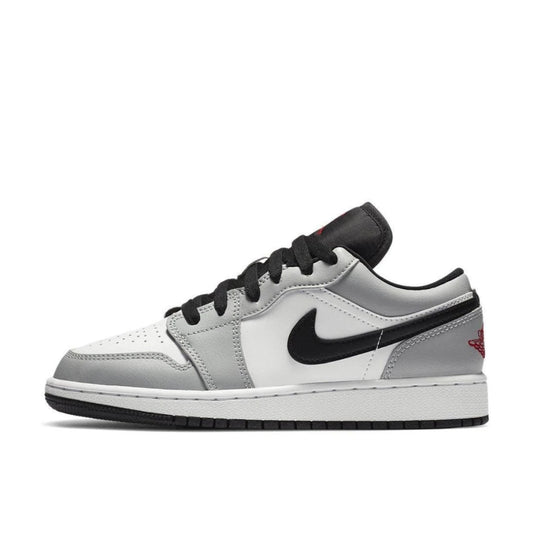 Nike Air Jordan 1 'Light Smoke Grey'